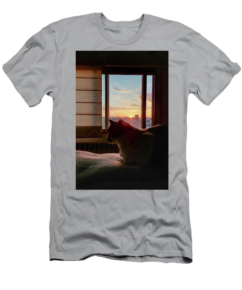 1 Cat Lays on Bed At Sunset Reyes Calvo T-Shirt