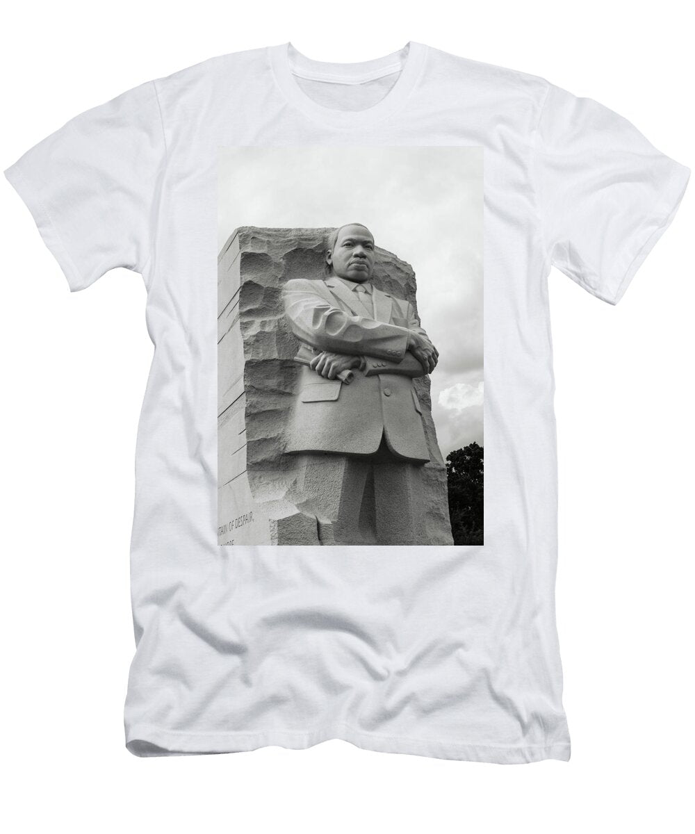 1 Martin Luther King Memorial in Washington DC Brandon Bourdages T-Shirt