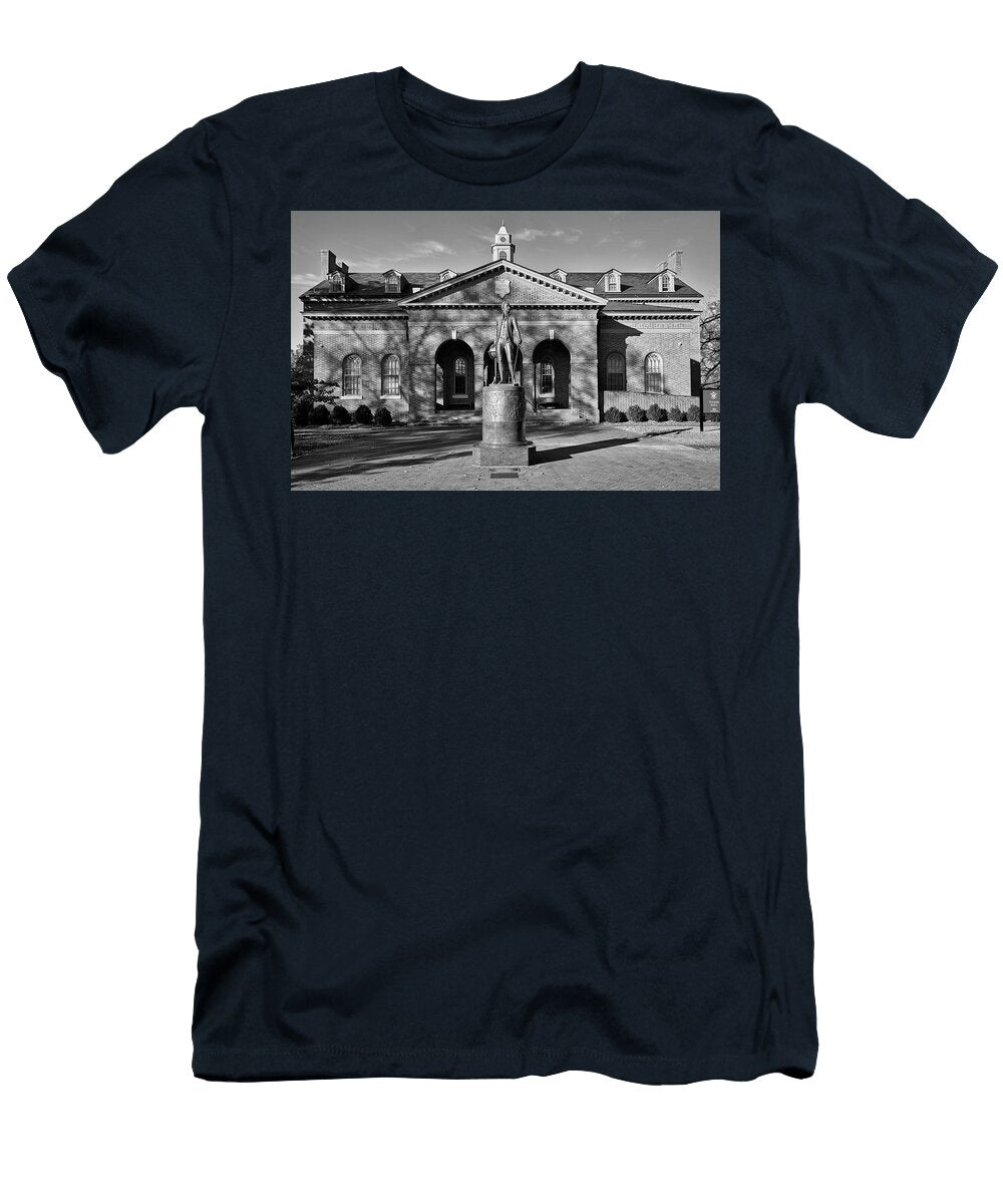 1 Statue of James Madison and Tucker Hall Mountain Dreams T-Shirt