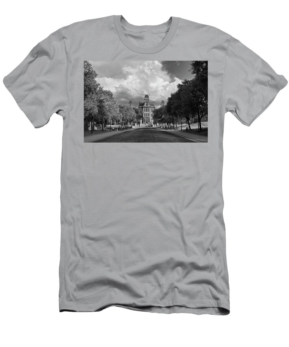 1 Syracuse University Walkway Toward the Hall of Languages Mountain Dreams T-Shirt