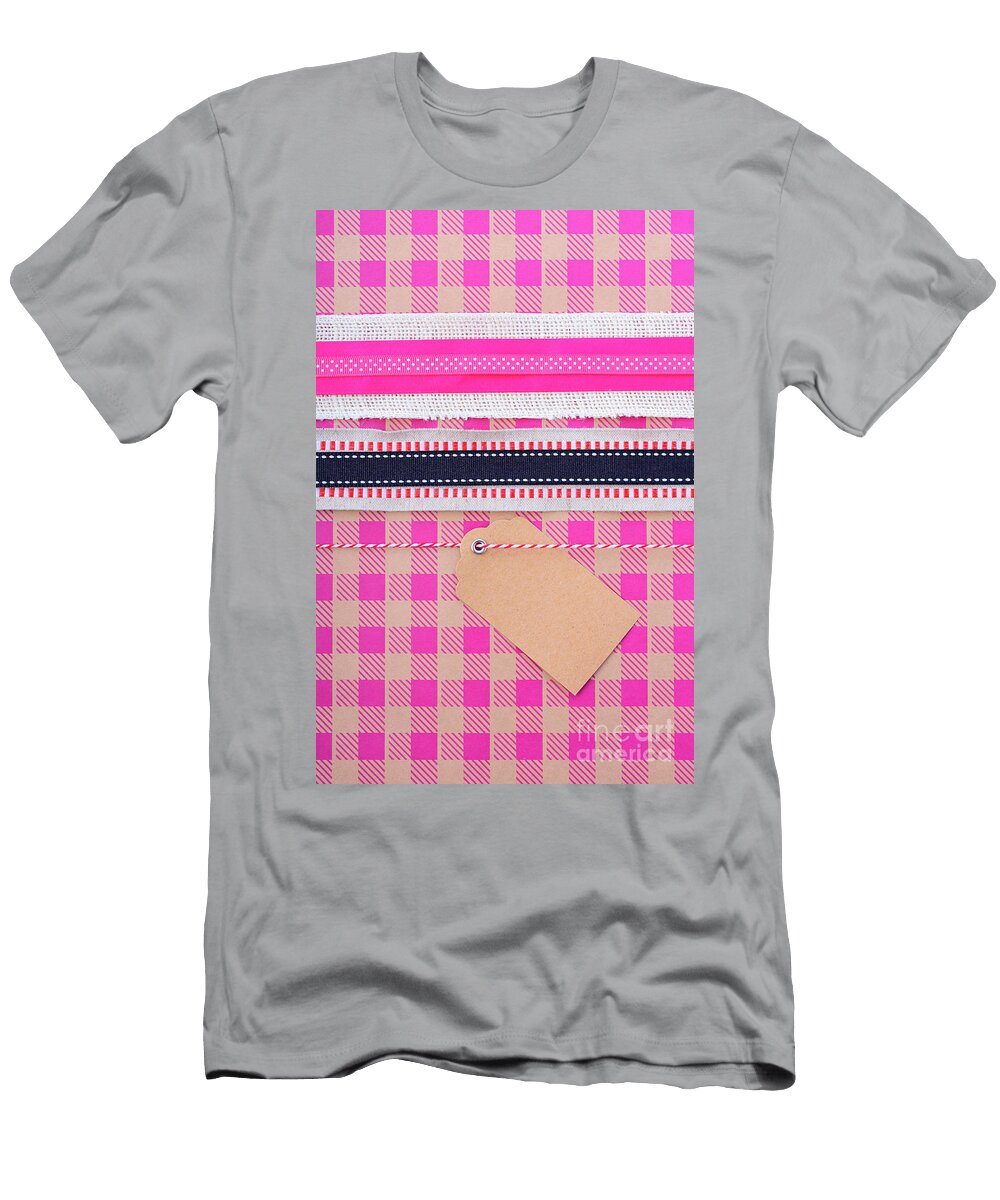 11 Vintage Style Gift Wrapping Holiday Background Milleflore Images T-Shirt