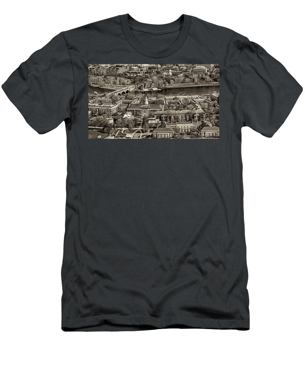 2 Harvard University Campus Cambridge Massachusetts Mountain Dreams T-Shirt