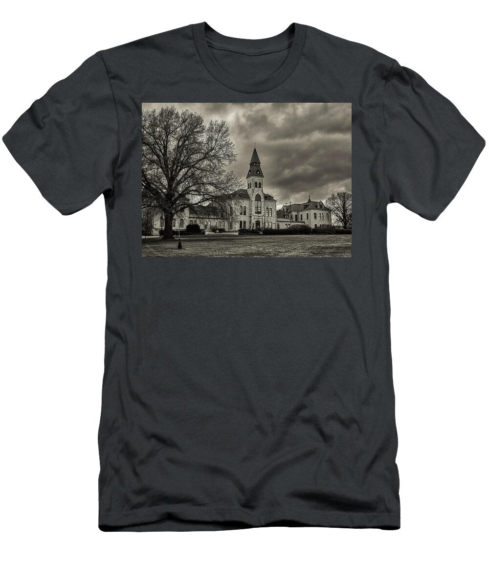 2 Storm Clouds Over Campus Kansas State University Mountain Dreams T-Shirt