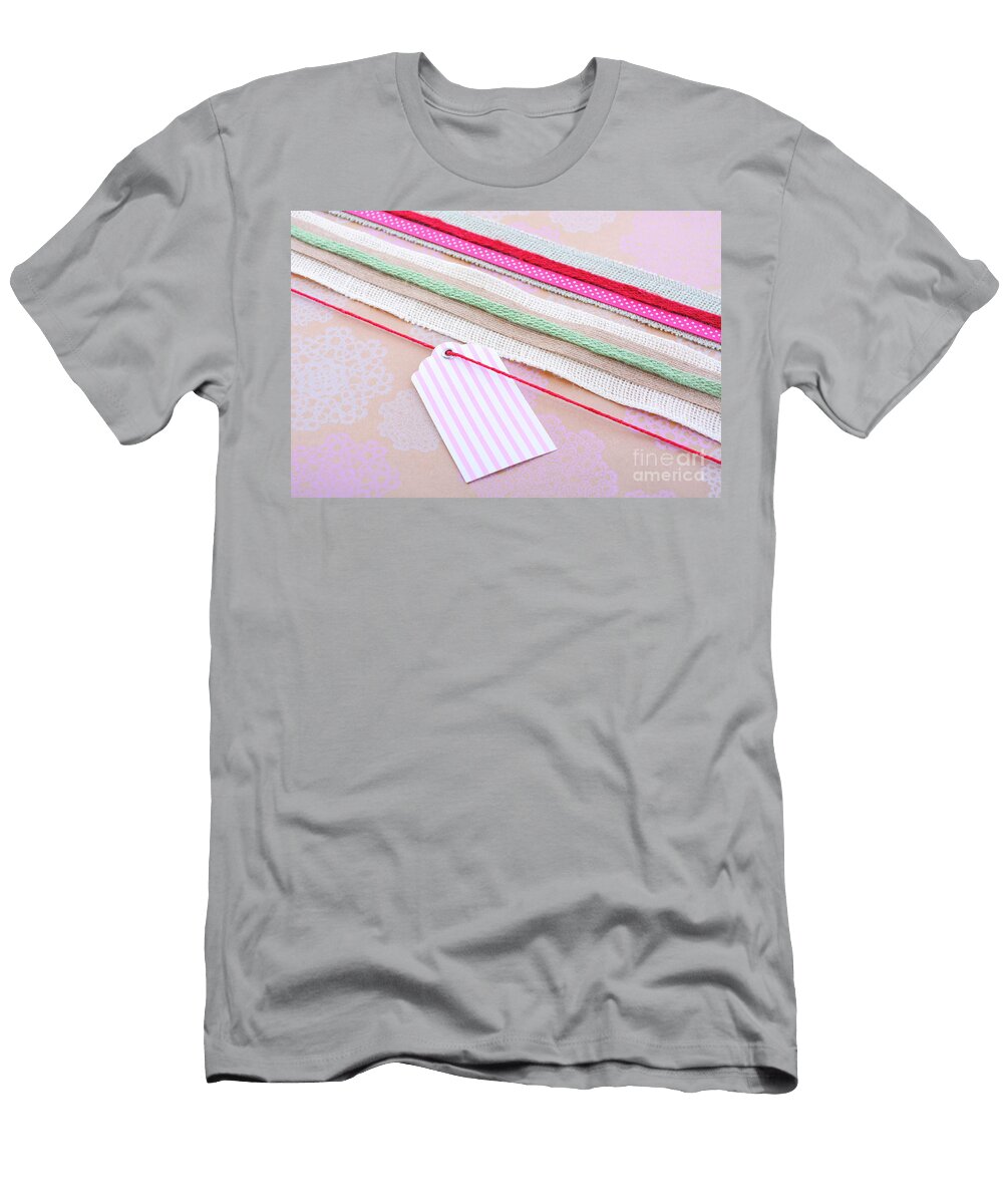 2 Vintage Style Gift Wrapping Holiday Background Milleflore Images T-Shirt