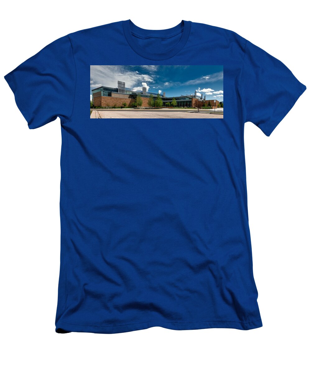 2 Visual Arts Building University of Wyoming Mountain Dreams T-Shirt