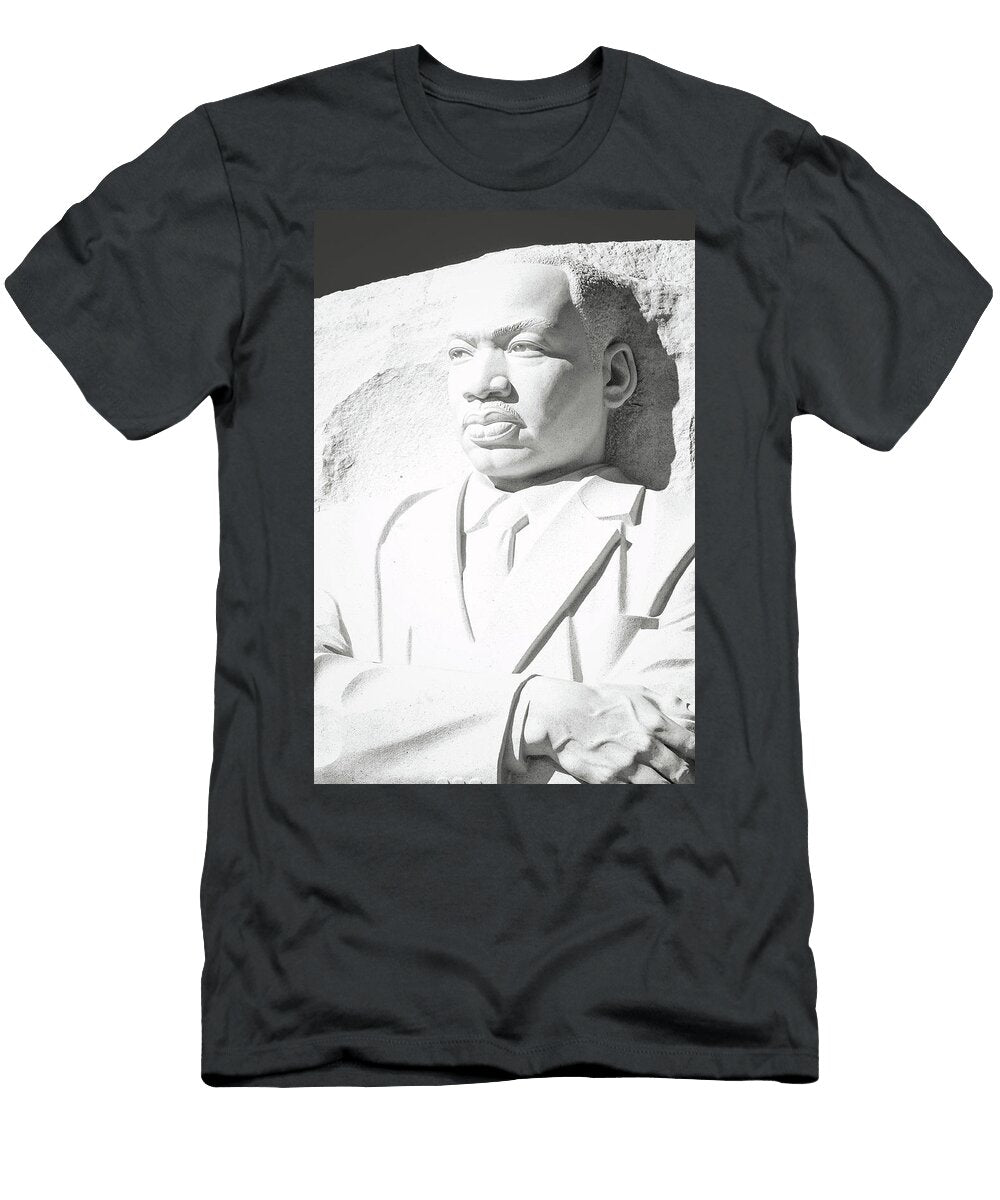 4 Martin Luther King Memorial in Washington DC Brandon Bourdages T-Shirt