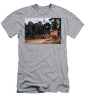 4 Tightening the Saddle Almeida Junior T-Shirt