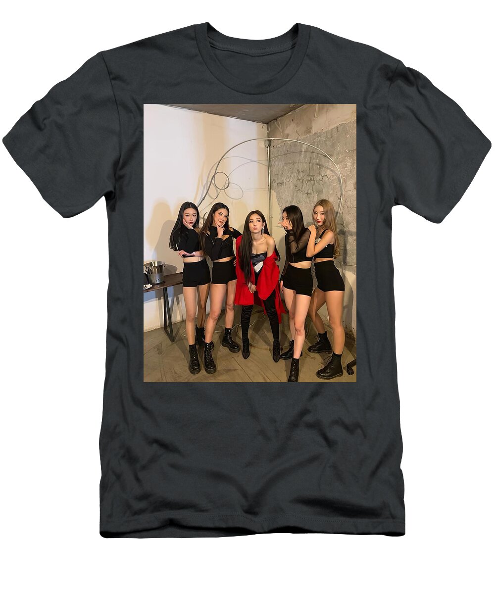 86 Female Youth Culture Vampa Subtae T-Shirt