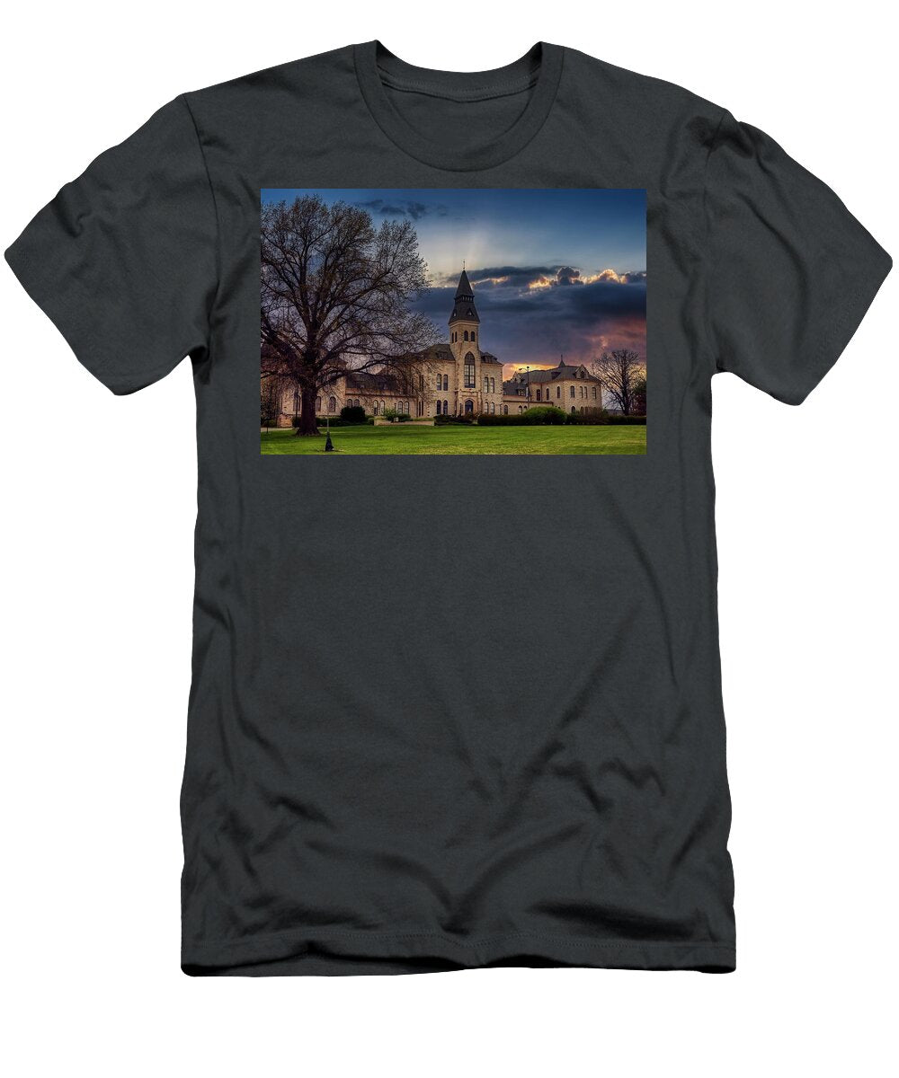 Anderson Hall Kansas State University Mountain Dreams T-Shirt