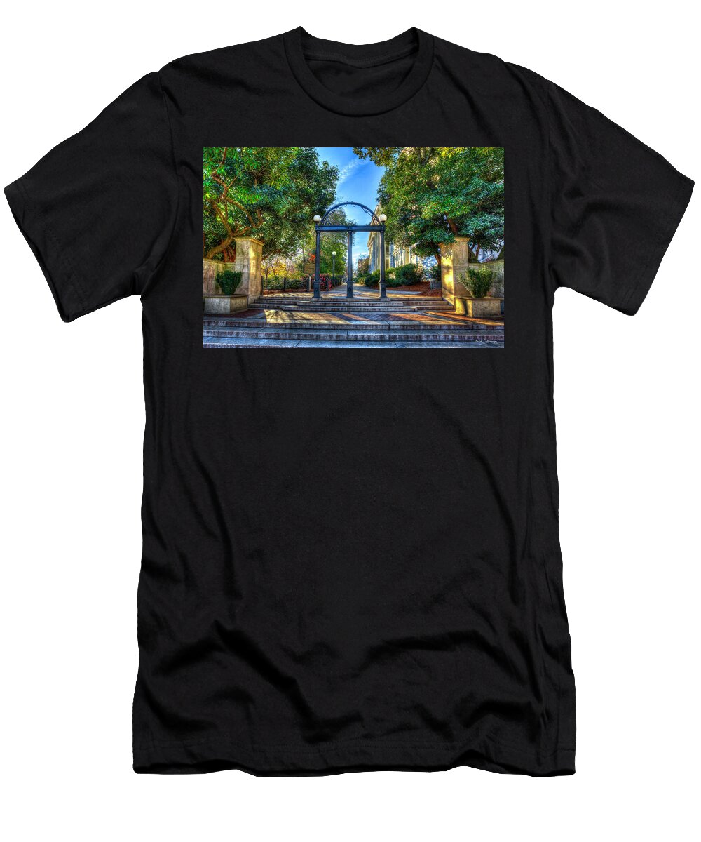 Athens Georgia the Arch At Rest University of Georgia Landscape Architectural Art Reid Callaway T-Shirt