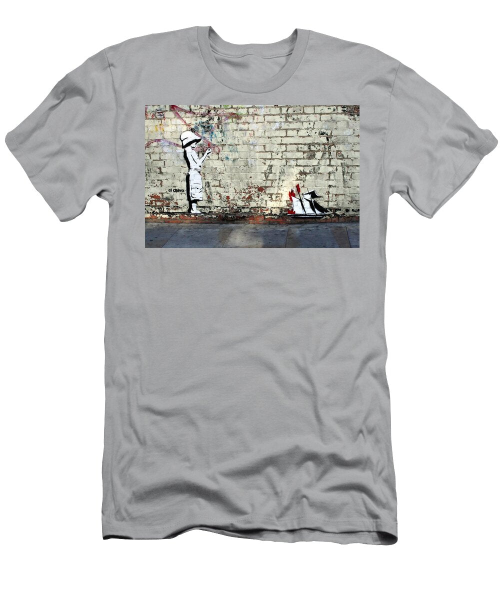Boy with Boat a Rey T-Shirt