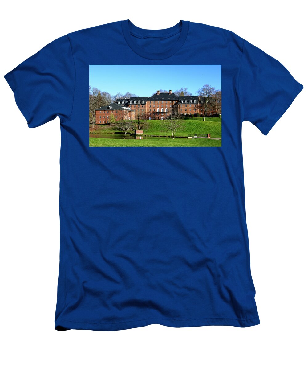 Bristol Tennessee King University Campus Scene Shelia Hunt T-Shirt