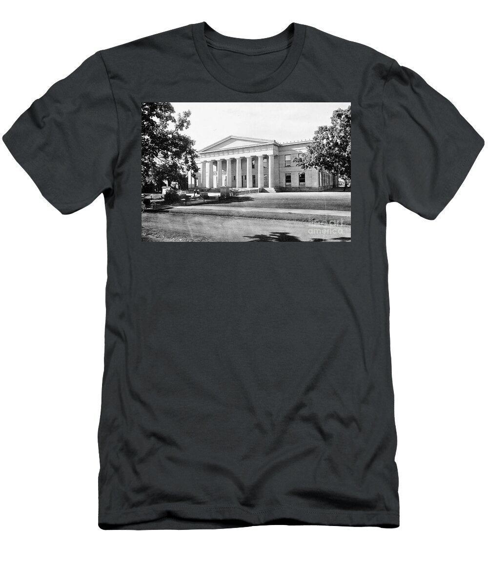 Burton Hall University of Minnesota 1901 Black and White Dmr Filho T-Shirt