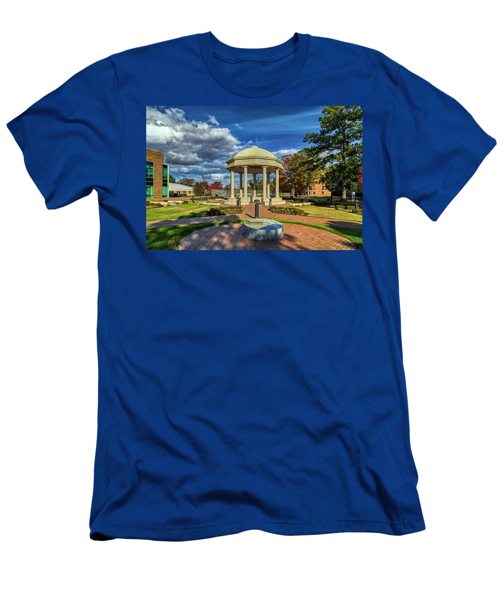 Greek Plaza Hampton University Campus Mountain Dreams T-Shirt
