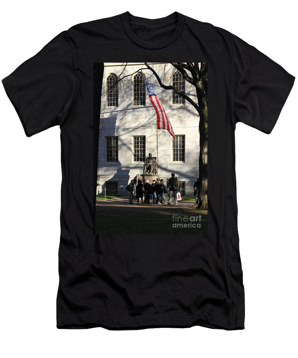Harvard Statue Jannis Werner T-Shirt