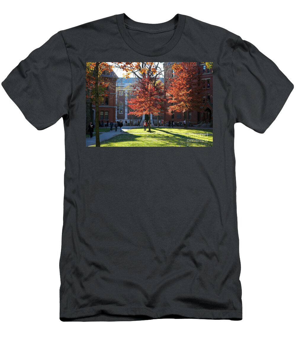 Harvard Yard Lehman Hall in Fall Jannis Werner T-Shirt