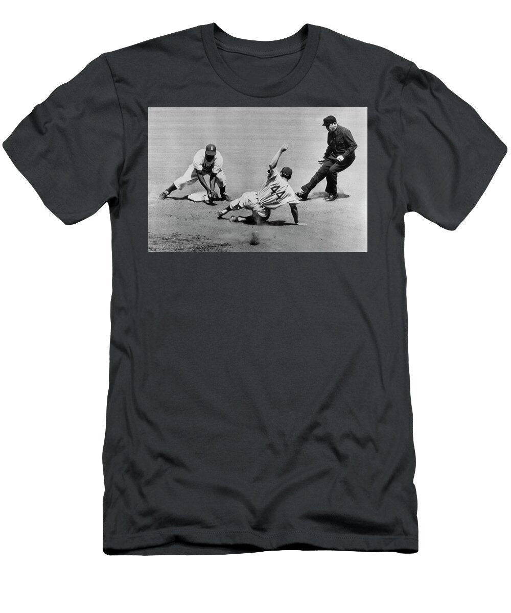 Jackie Robinson Makes the Play Underwood Archives T-Shirt
