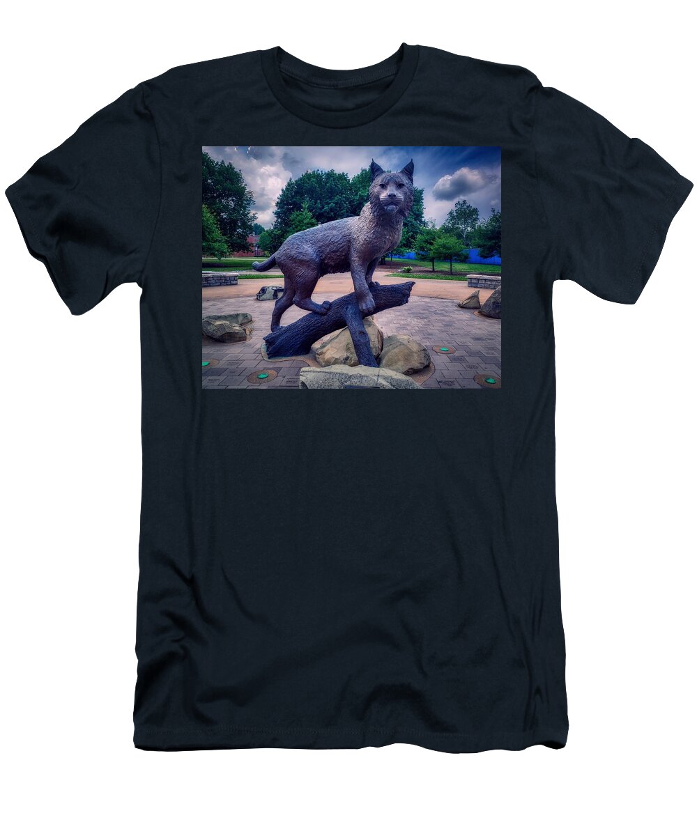 Kentucky Wildcat Sculpture Mountain Dreams T-Shirt