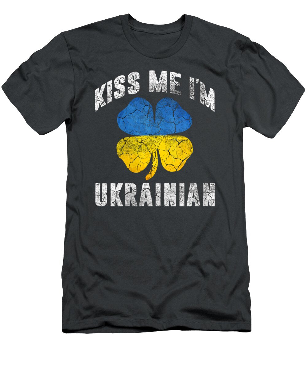 Kiss Me Im Ukrainian Vintage Green Shamrock St Patricks Day Barry Maizey T-Shirt