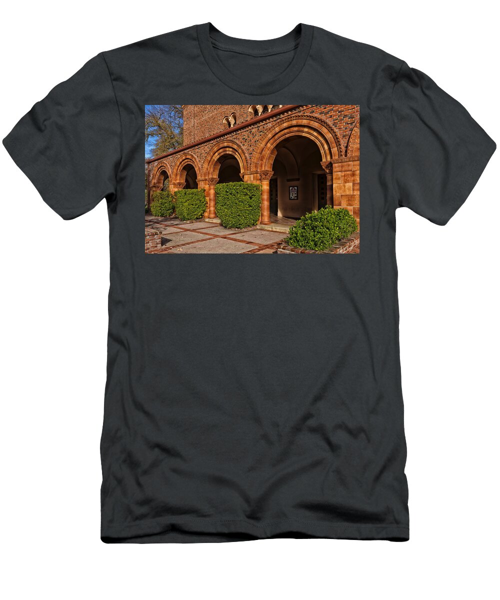 Lovely Campus Building Cal State University At Chico Mountain Dreams T-Shirt