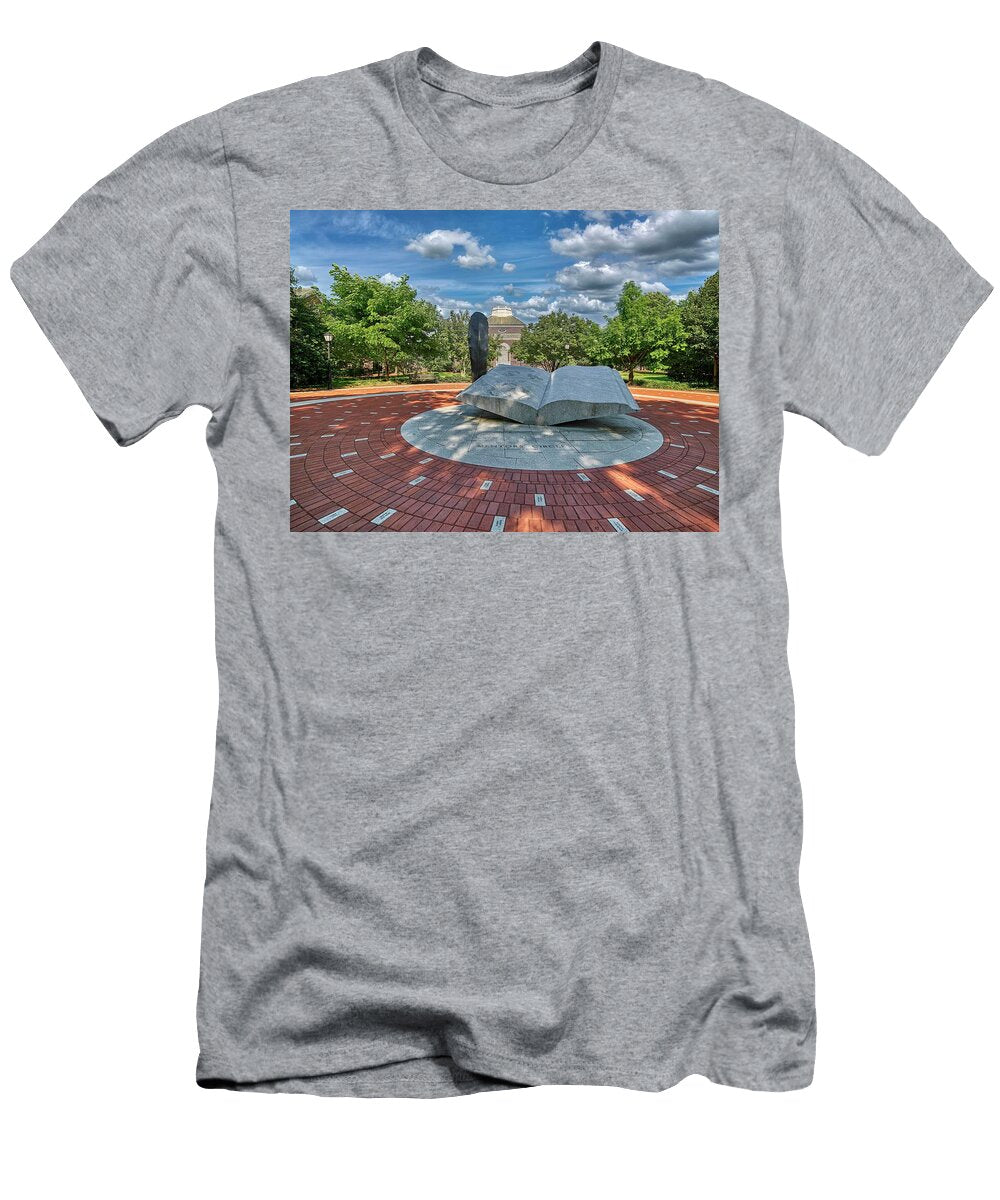 Mentors Circle University of Delaware Mountain Dreams T-Shirt