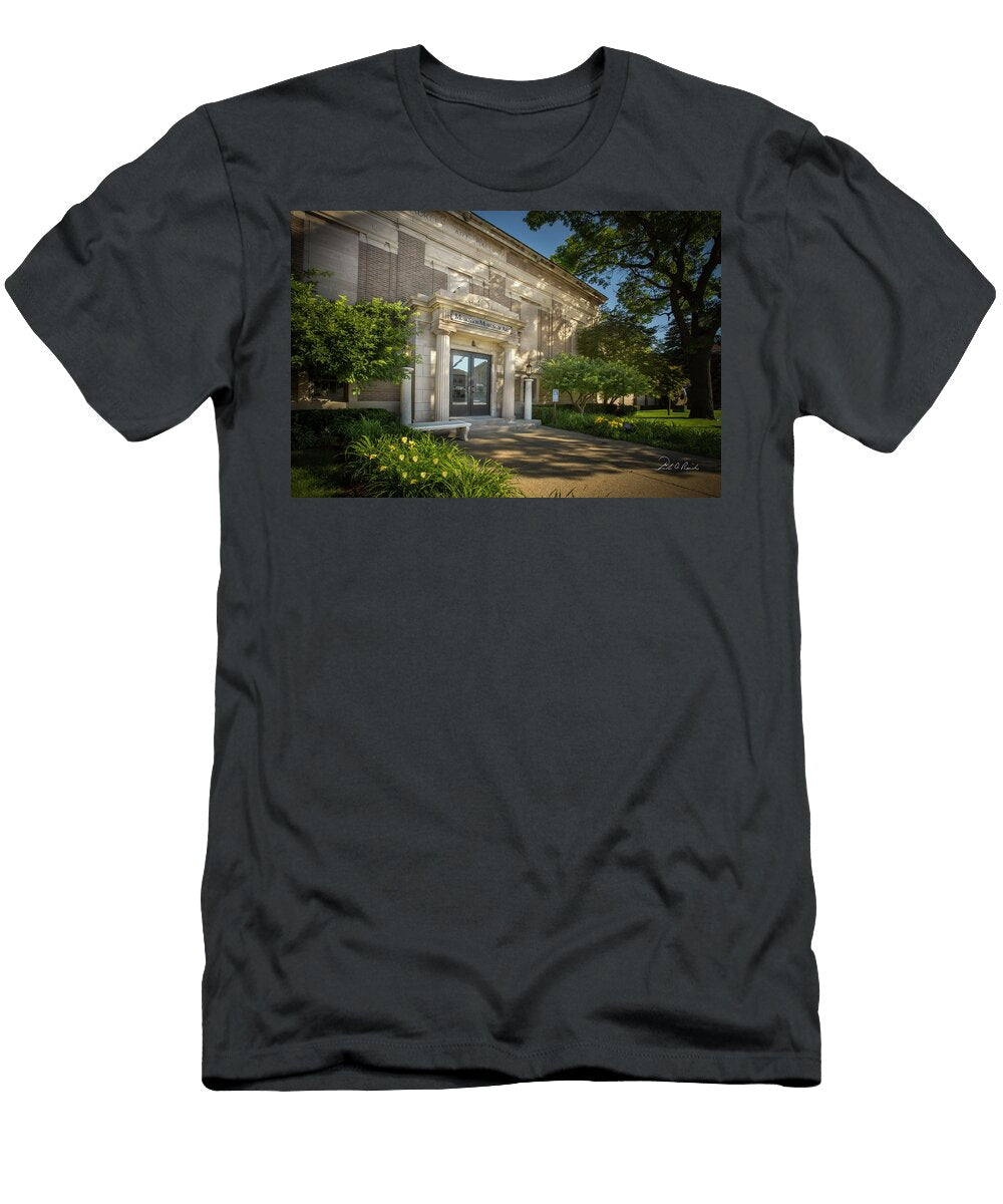 Mma Front Entrance Frederic a Reinecke T-Shirt