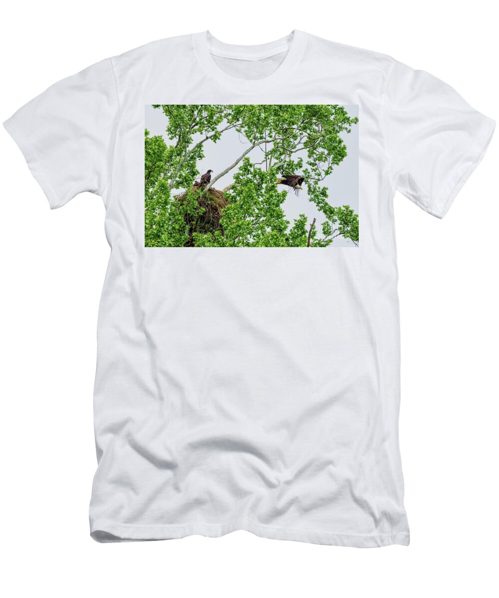 Momma Will Be Back Jennifer White T-Shirt