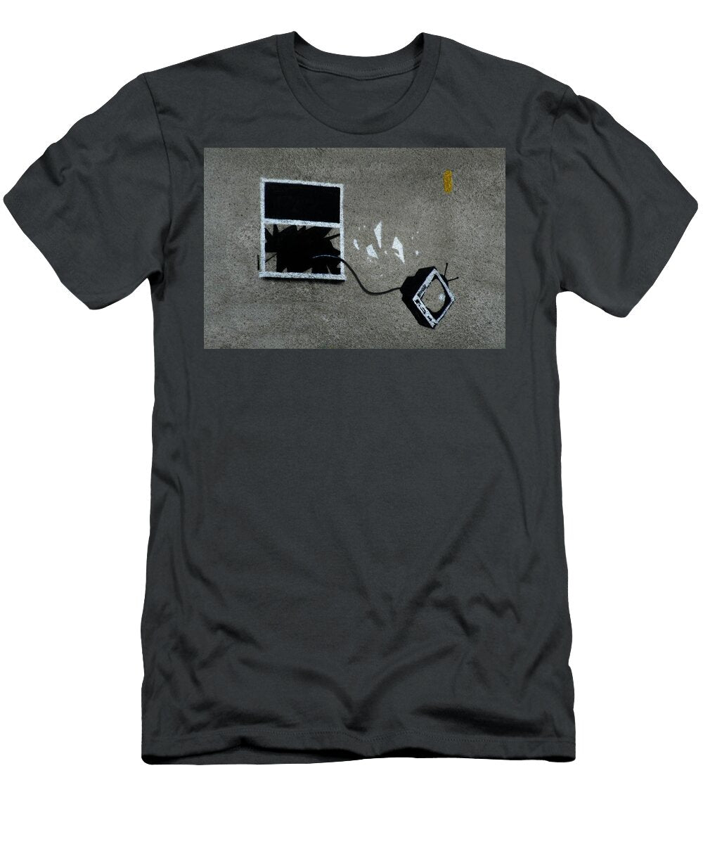 Out the Window a Rey T-Shirt