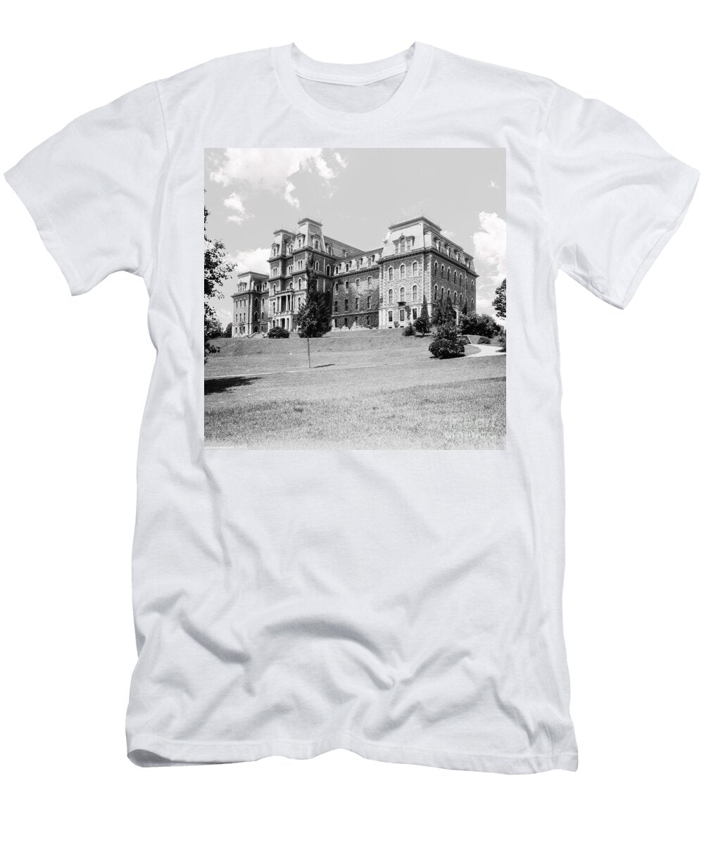 Pardee Hall Lafayette College Easton Pennsylvania 1895 Academic Tradition in Black and White Dmr Filho T-Shirt