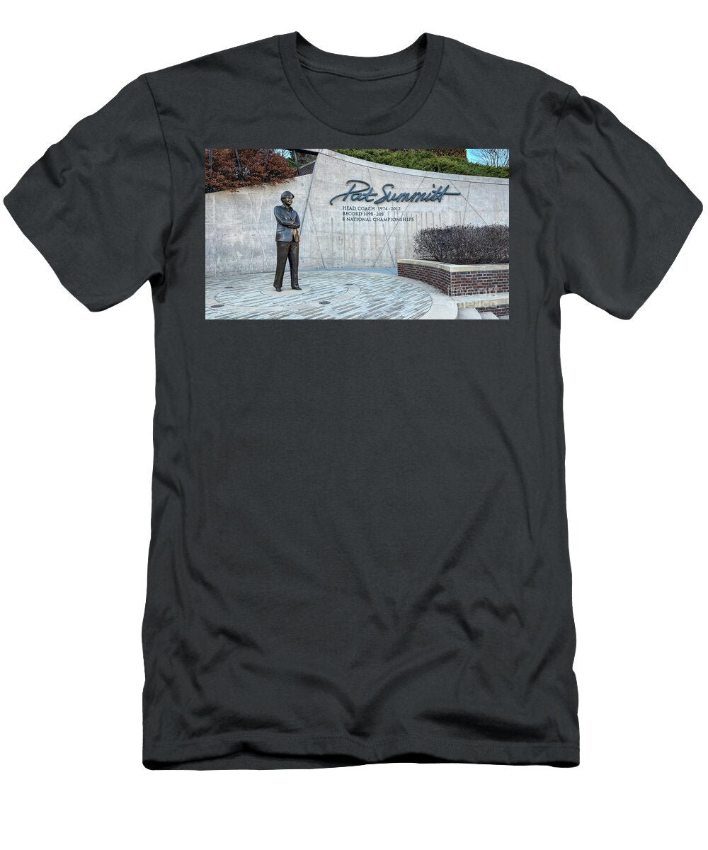 Pat Summitt Statue At University of Tennessee 5968 Jack Schultz T-Shirt