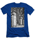 Princeton University Main Entrance Gate Bw Susan Candelario T-Shirt