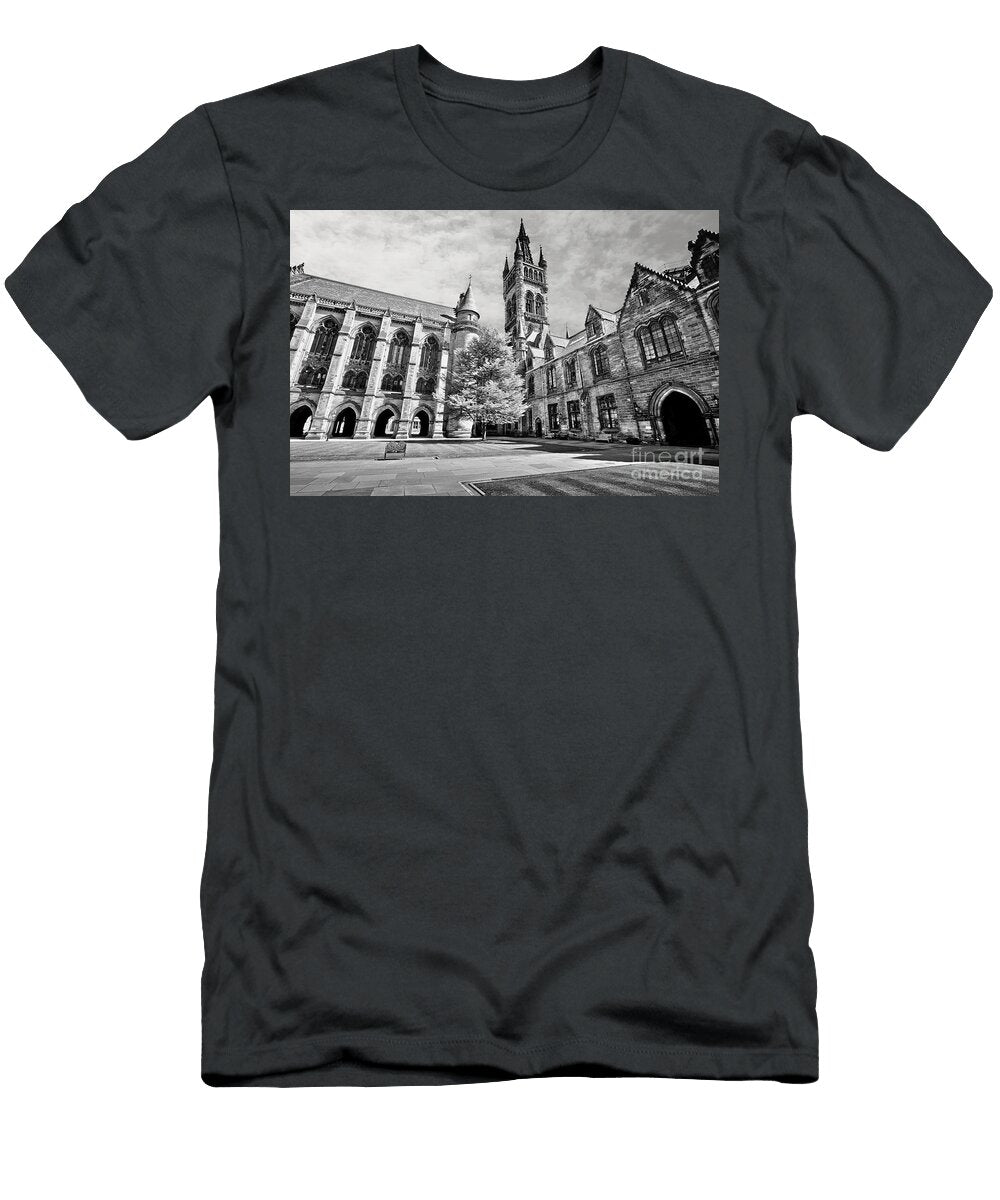Scottish Gothic University of Glasgow Gilbert Scott Building Tower Black and White Dmr Filho T-Shirt