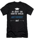 So Sieht Ein Richtig Cooler Abiturient Aus Gift Thomas Larch T-Shirt