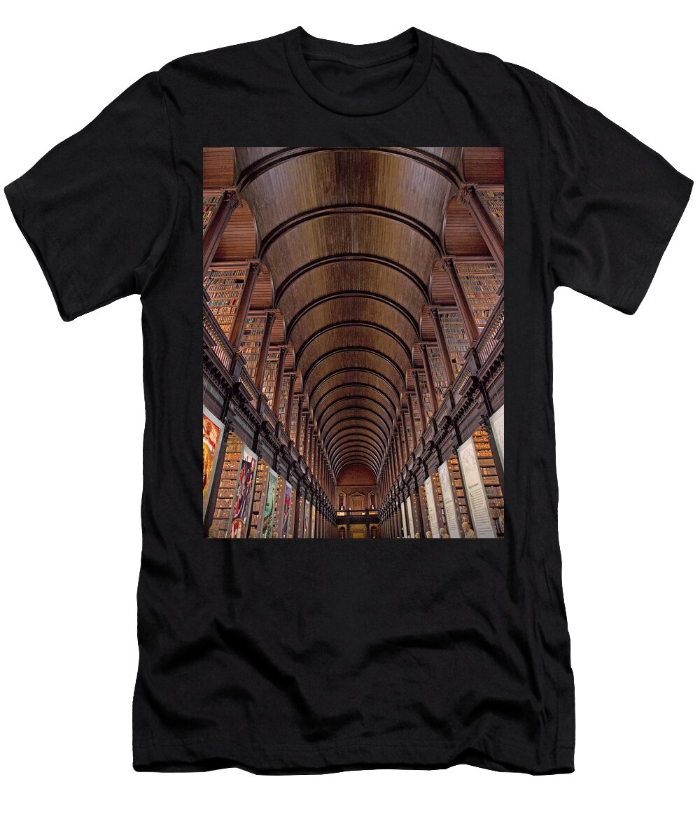Speaking Shelves of Trinity College Betsy a Cutler T-Shirt