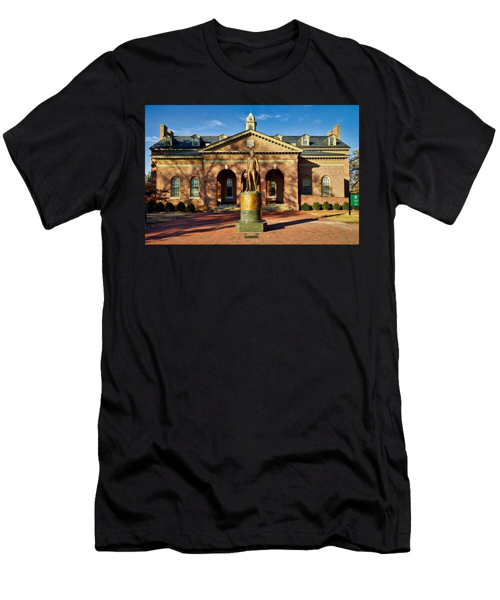 Statue of James Madison and Tucker Hall Mountain Dreams T-Shirt