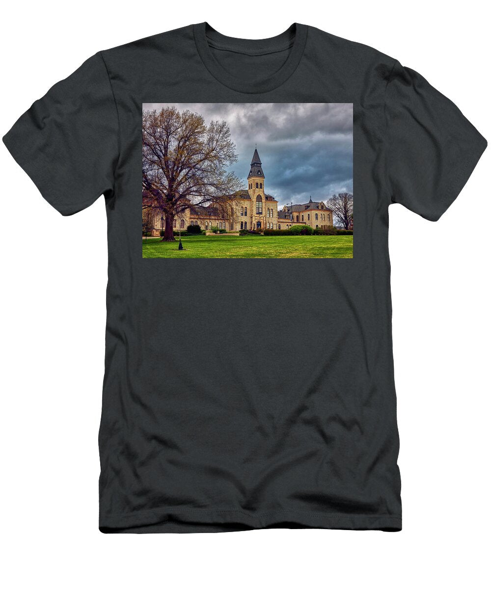 Storm Clouds Over Campus Kansas State University Mountain Dreams T-Shirt