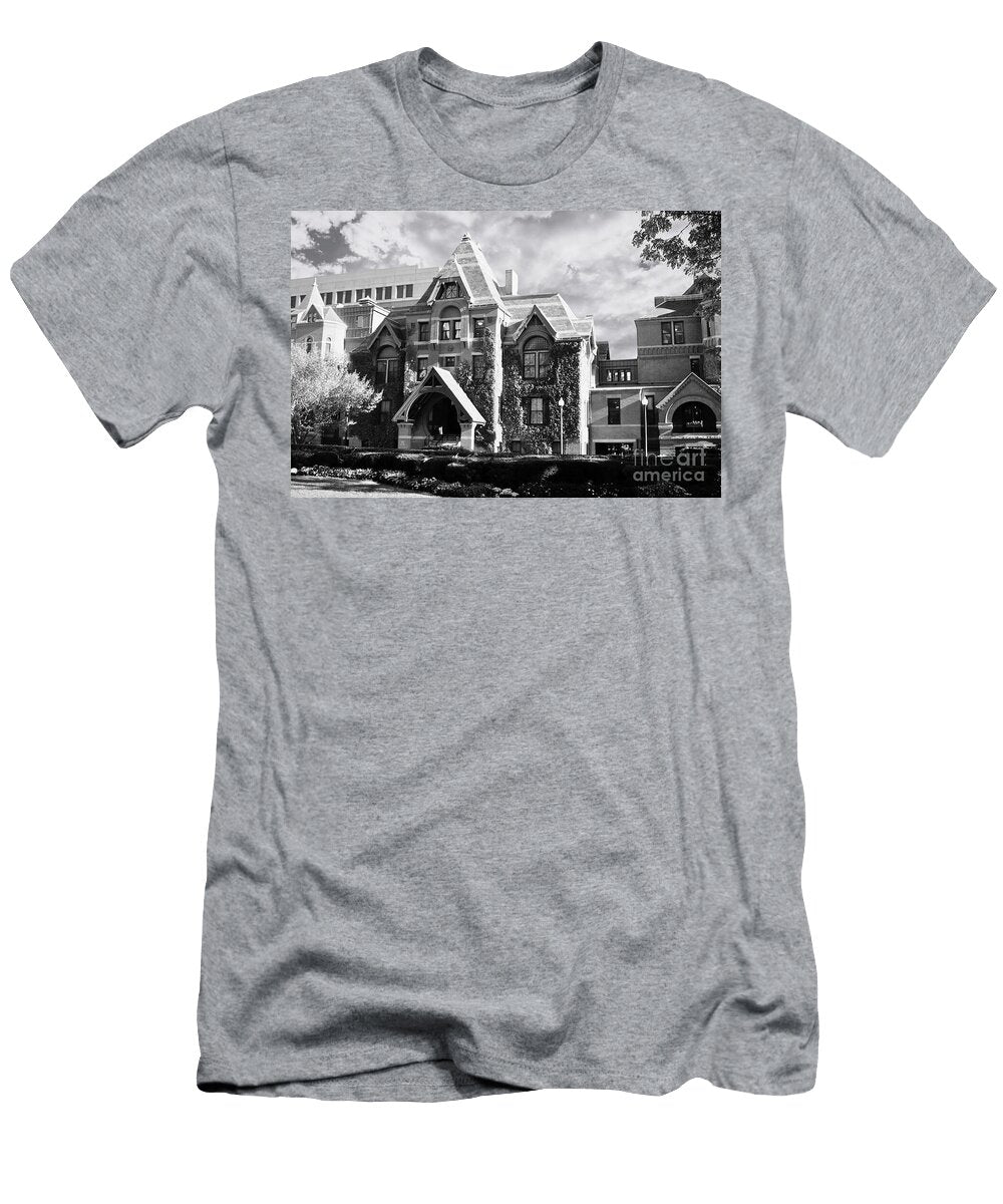 Talbot Building Boston University Black and White Dmr Filho T-Shirt