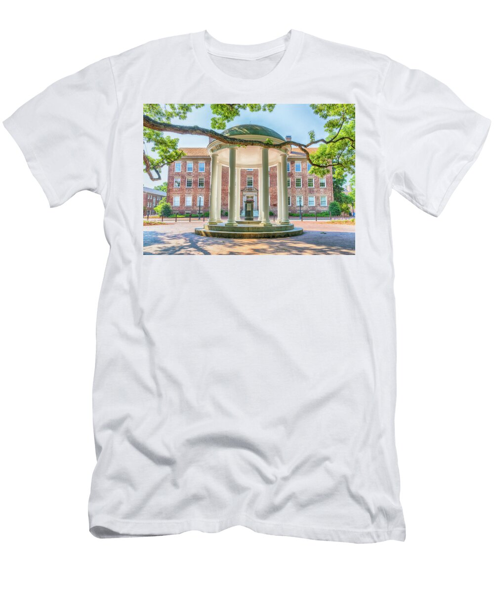 Unc Old Well and South Building 1 Stephen Stookey T-Shirt