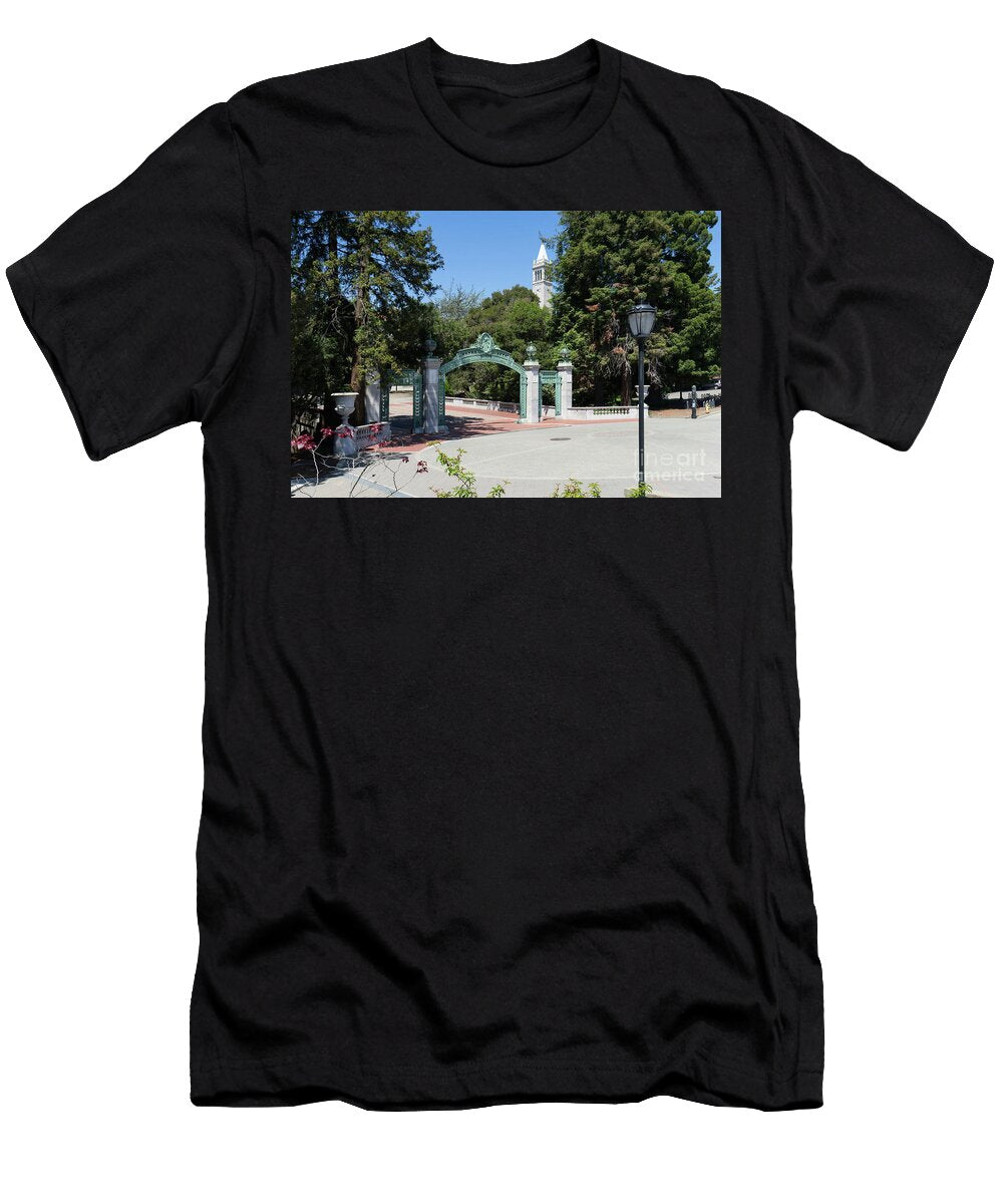 University of California At Berkeley Sproul Plaza Sather Gate and Sather Tower Campanile Dsc6261 Wingsdomain Art and Photography T-Shirt