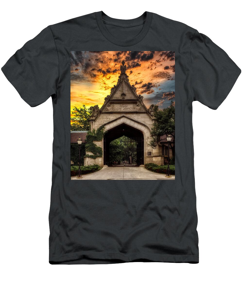 University of Chicago Gateway At Sunset Library of Congress T-Shirt