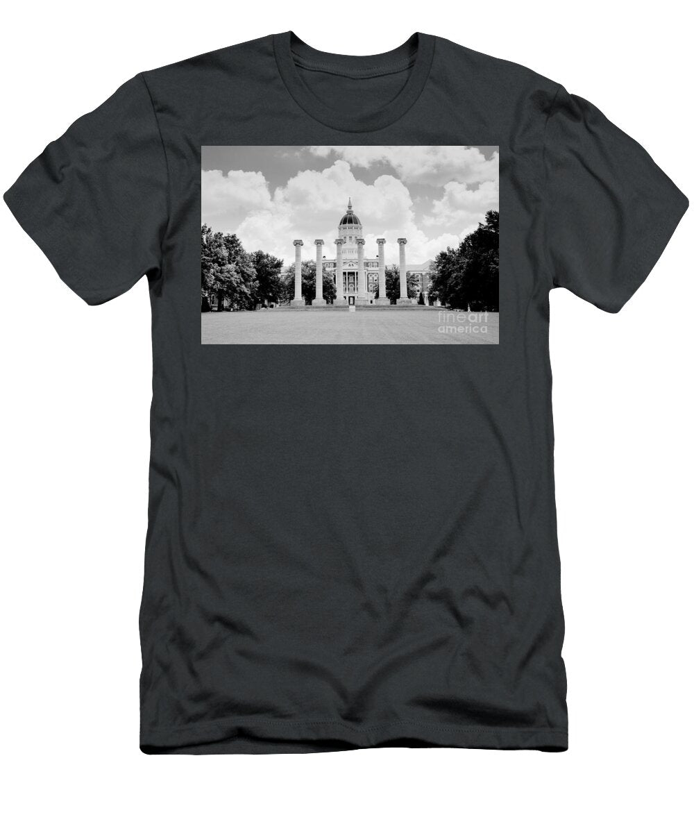 University of Missouri Columns and Jesse Hall Columbia Black and White Landscape Dmr Filho T-Shirt