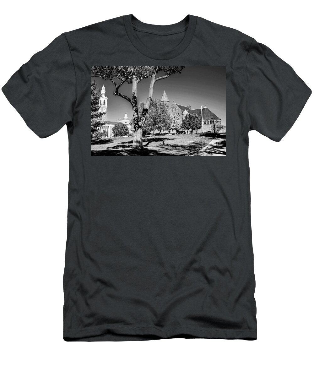 University of Vermont Campus Ira Allen Chapel and Billings Library Black and White Dmr Filho T-Shirt