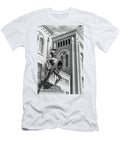 Usc Trojan Statue John Mcgraw T-Shirt