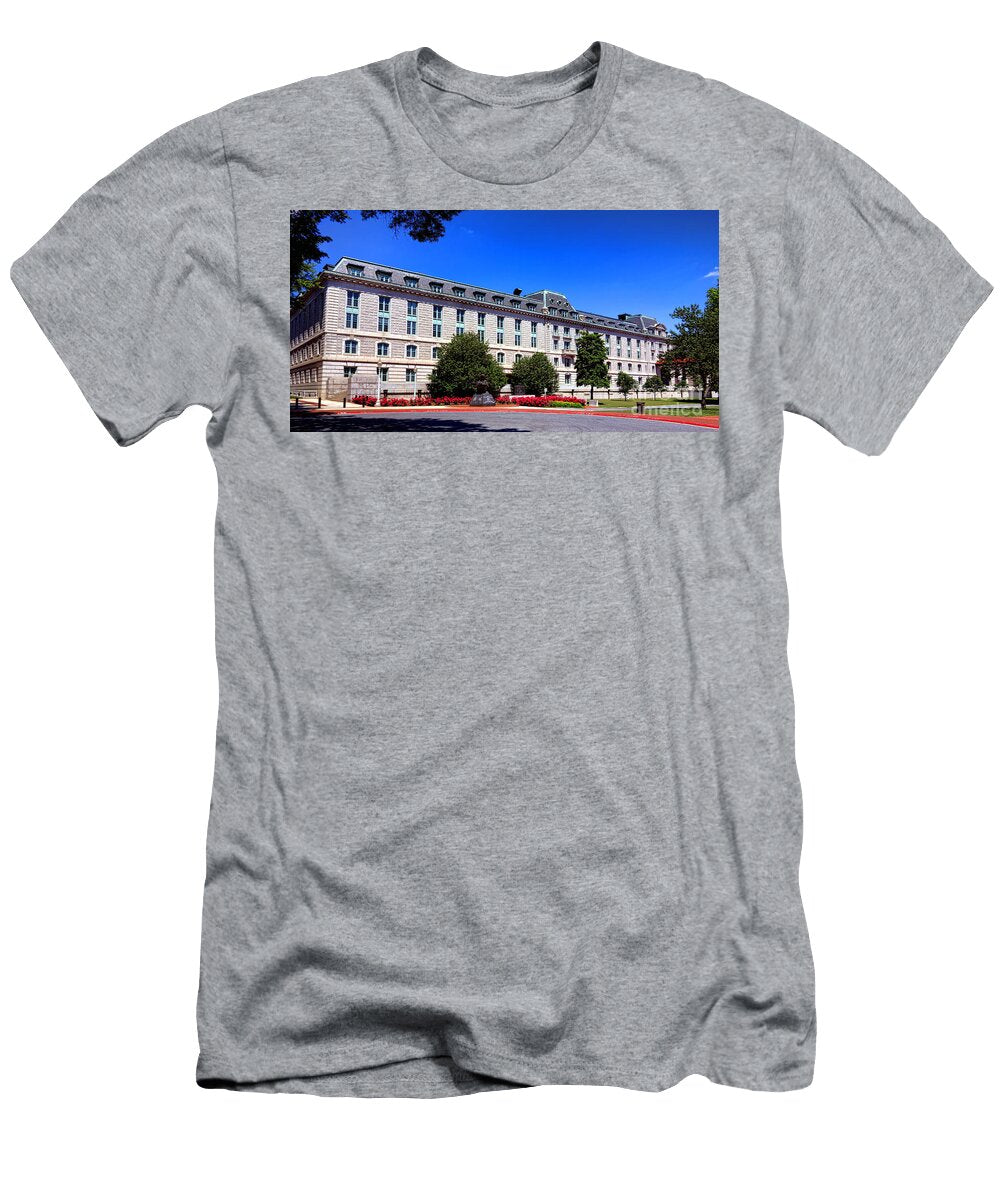 Usna Bancroft Hall Exterior Olivier Le Queinec T-Shirt