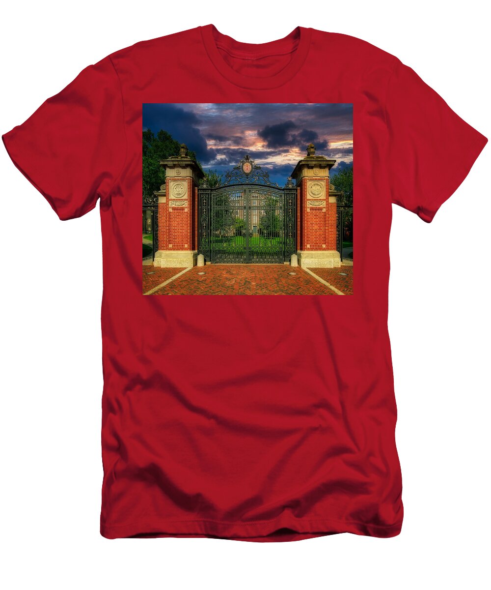 Van Wickle Gates Brown University Mountain Dreams T-Shirt